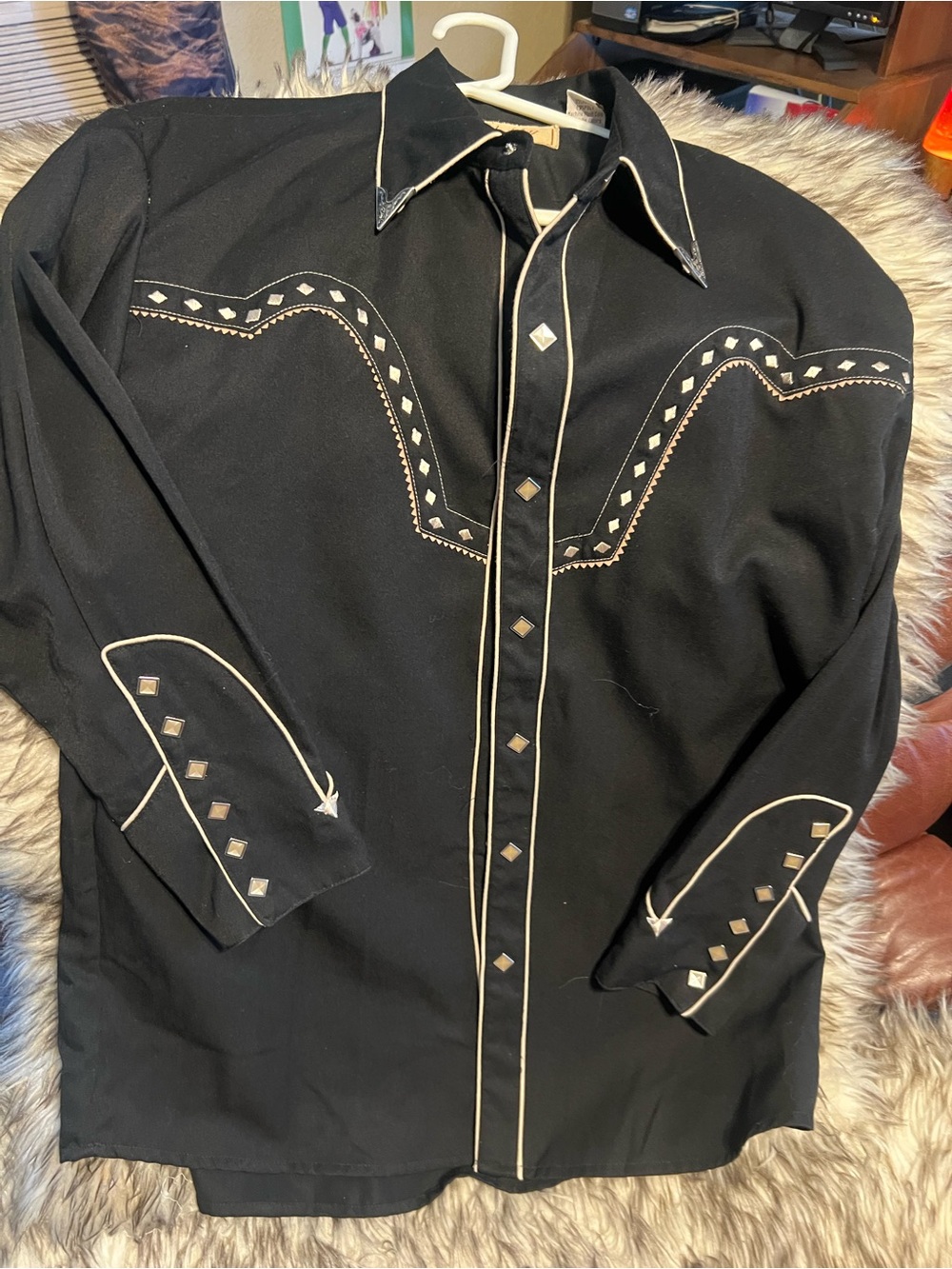 Scully Women Black Western Shirt with Ivory Piping and Diamond Pearl Studs Sz M